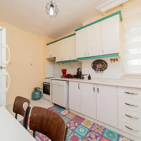 Daire Cozy Flat With Balcony 10 Min To Konyaalti Beach Antalya