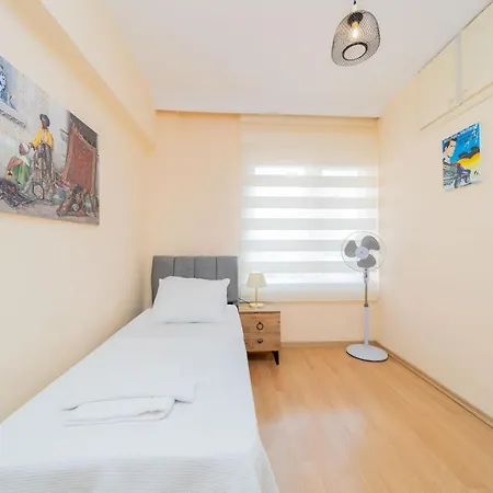Daire Cozy Flat With Balcony 10 Min To Konyaalti Beach *