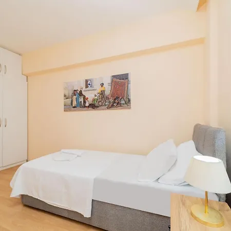 Daire Cozy Flat With Balcony 10 Min To Konyaalti Beach *